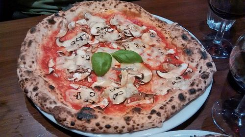 Pizza at La Stella Nera in Berlin