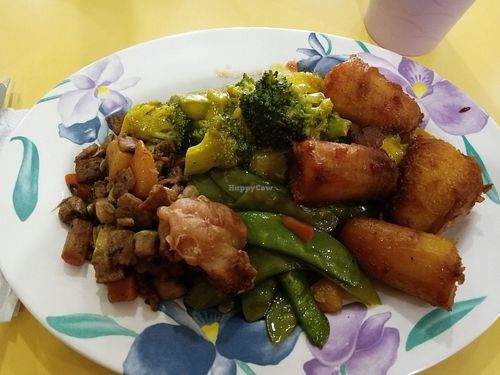 Imposible aburrirse con tantas combinaciones at Olivo Restaurant Cafeteria in Barquisimeto