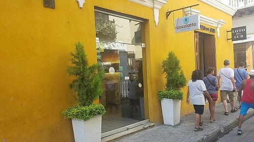 outside at Ciocolatto Pop-Bar in Cartagena