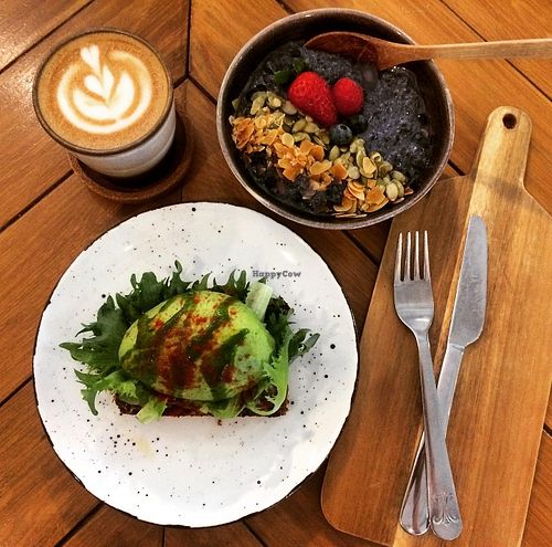 vegan breakfast at El Fant in Helsinki