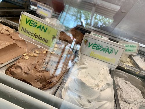 labels at Eissalon am Schwedenplatz in Vienna