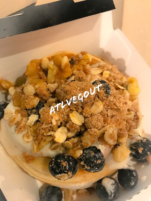 Cinnamon roll at Cinnaholic in Atlanta