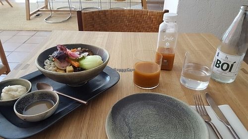 fresh healthy lunch at The Green Spot in Barcelona