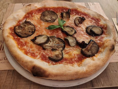 Melanzane con formaggio vegano at Ai 6 Angoli in Brussels