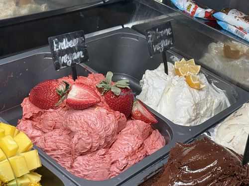 vegan ice cream #Veganuary at Wonder Waffel in Berlin