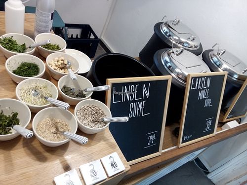 Vegan or vegetarian soup with choice oft toppings at Franz Soupmarine in Heidelberg