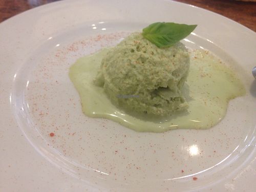 helado de pepino y albahaca at Yanten Veggie Bar in Madrid
