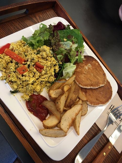 BRUNCH. DELICIOUS. at Huggers - 허거스 in Seoul