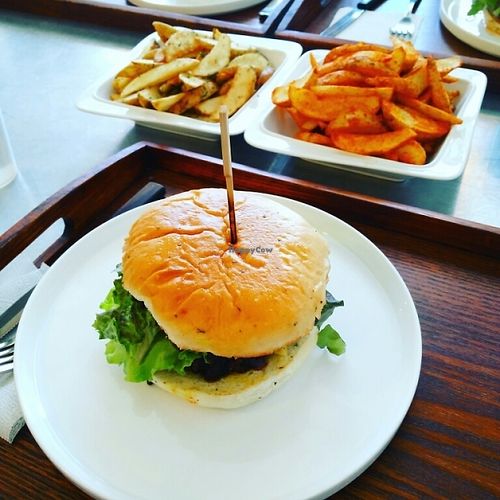 bbq burger at Huggers - 허거스 in Seoul