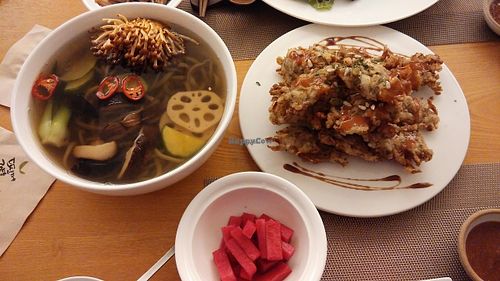 Lotus leaf noodle soup and deep fried mushroom at Vegenarang in Busan