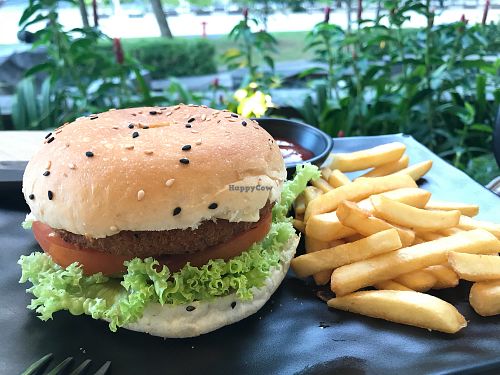 vegetarian and vegan food at Greendot - Star Vista in West Singapore