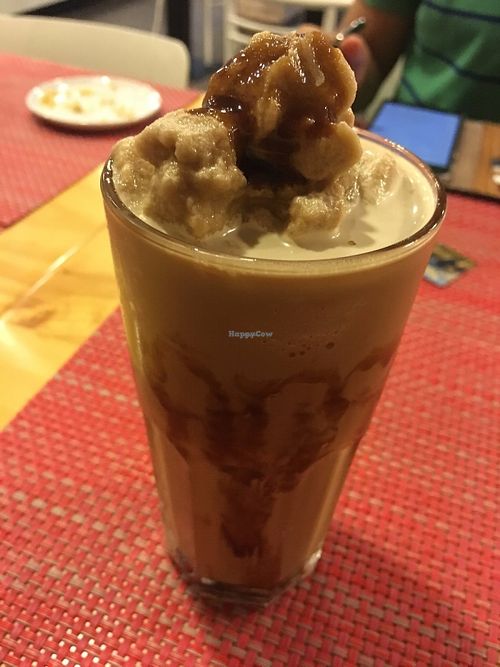 Caramel frappuccino at Raw Cafe - La Molina in Lima