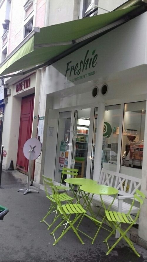 devanture du restaurant  at Freshie in Paris