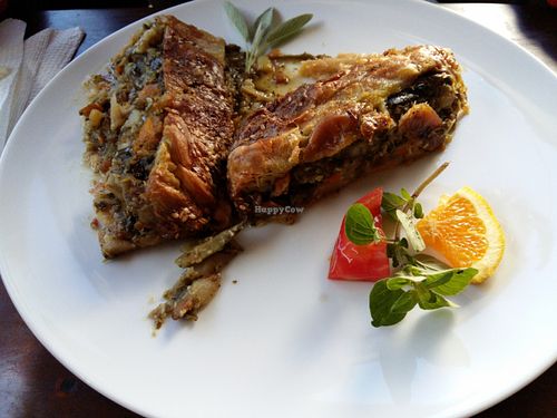 Food example (Strudel) at O Esconderijo in Faial