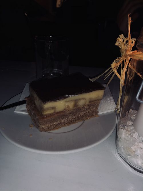 Vegane Bananenschnitte  at Buschenschank Bernhart in Riegersburg