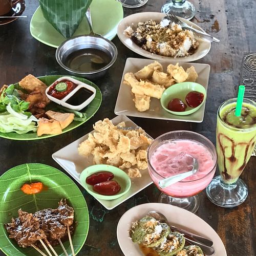 Dishes at Trihita Vegan in Dalung