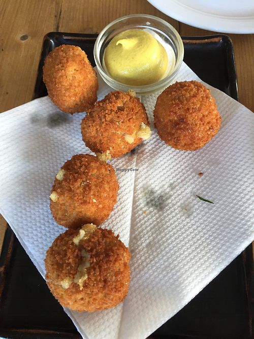 Bitterballen (vegan) at Traffic in Amsterdam
