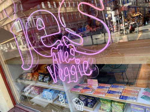 store front at Katjes Cafe Grün-Ohr in Berlin