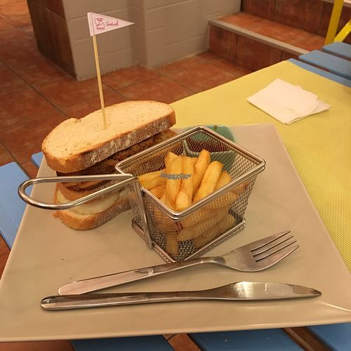sandwich la tortura no es cultura at Pura Vida Vegan Bar in Madrid
