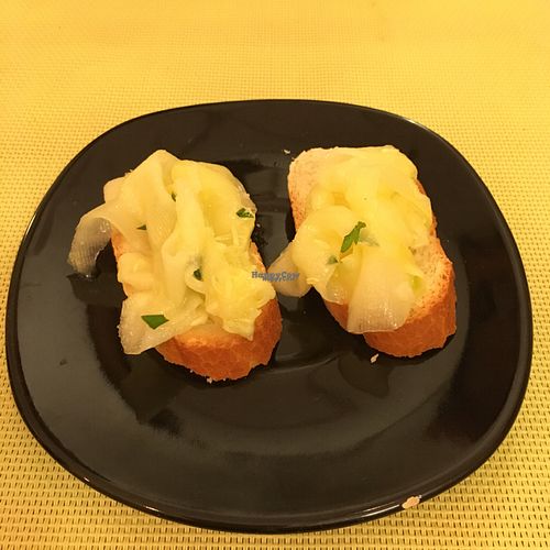 no-querones en vinagre (tapa) at Pura Vida Vegan Bar in Madrid