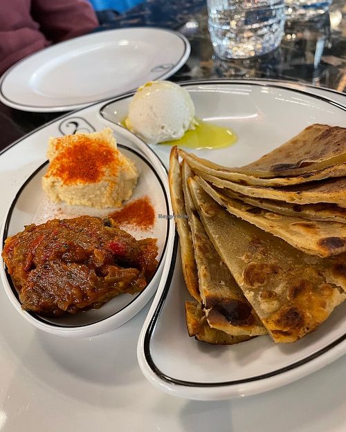 Appetizer to share at 26 Vegan Food Project in Lisbon