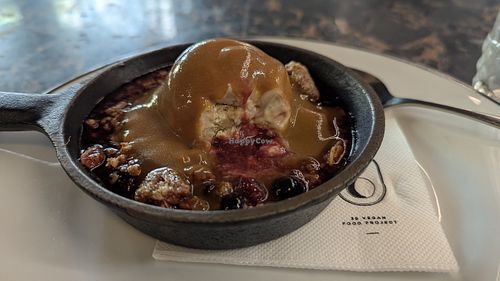 Berry crumble  at 26 Vegan Food Project in Lisbon