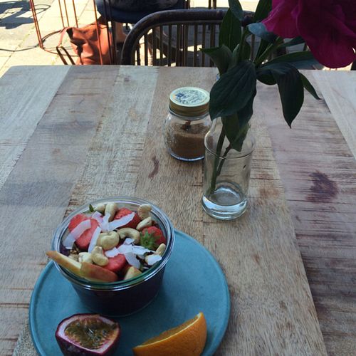 acai bowl with plenty of fresh seasonal fruit at The Meets - Cornelis in Amsterdam