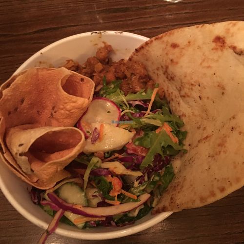 Bol "poulet" au beurre at L'Gros Luxe 100% Vege in Montreal