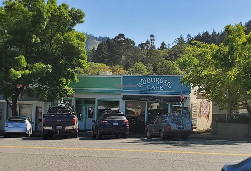 Nice cosy place at Woodrose Cafe in Garberville