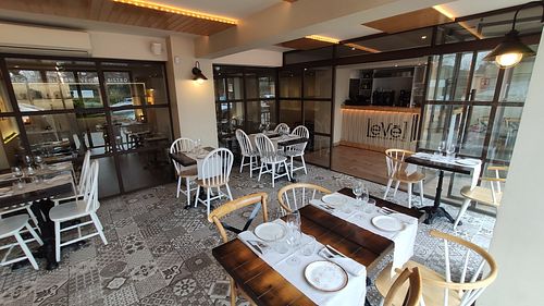 Interior at Level Veggie Bistro in Madrid