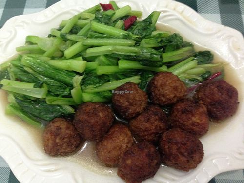 ... at Ju Shan Yuan Miao Shan Vegetarian in Lijiang