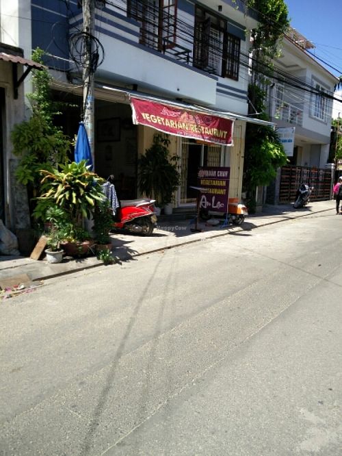 clearly flagged vegetarian  at An Lac in Hoi An