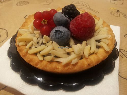 Chocolate, almond and berry tart at Universo Vegano in Bologna