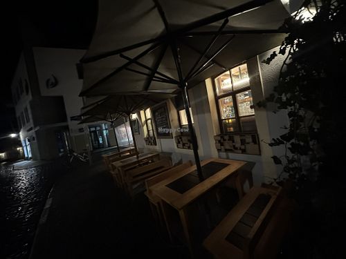 outside  at 36 Pho Co in Weimar