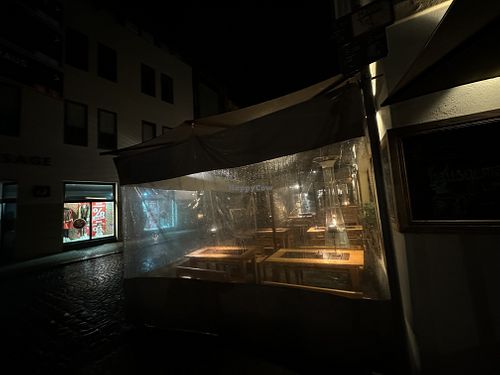 outside  at 36 Pho Co in Weimar