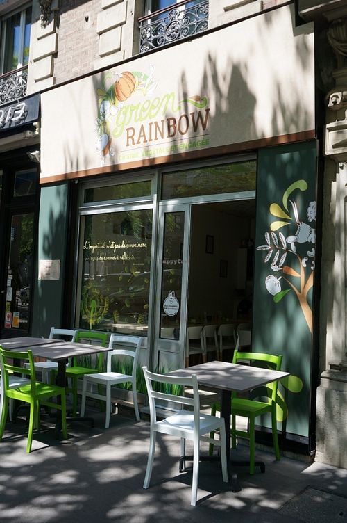Store front at Green Rainbow in Paris