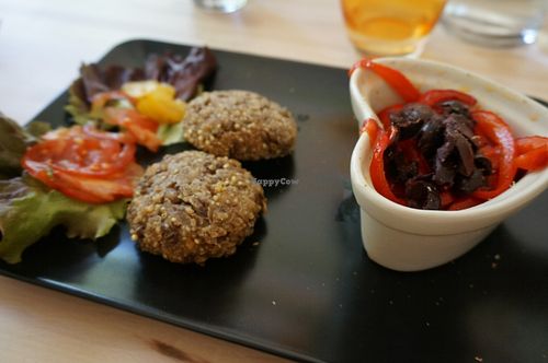 Quinoa steak at Green Rainbow in Paris