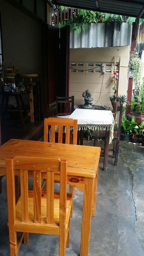 outside seating at Bodhi Tree Cafe in Chiang Mai