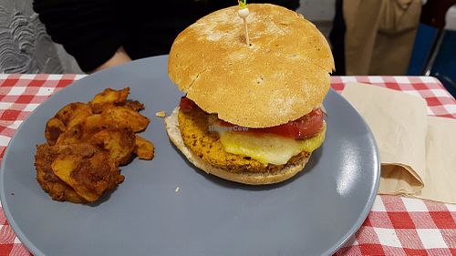 Quinoa burger at Distrito Vegano in Madrid