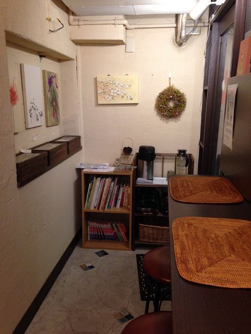 Some more seating area at Kome-hana Bakery - Ocome Bakery in Nagoya