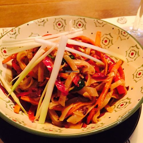 vegetable and tofu noodles at Manna Manna in Brasov