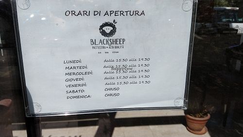 Correct opening times at Black Sheep Raw • Vegan Lab & Bistrot in Trento