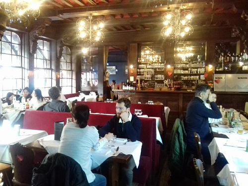 the restaurant room at La Salamandre in Etretat