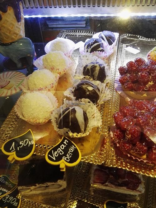 Vegan truffles at Ice Cream Saloon Clio in Nessebar