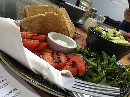 smashed avocado at The Flame Tree Cafe in Dundee