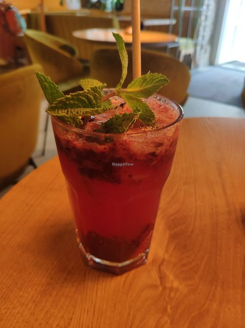 Berry lemonade at Veganic in Krakow