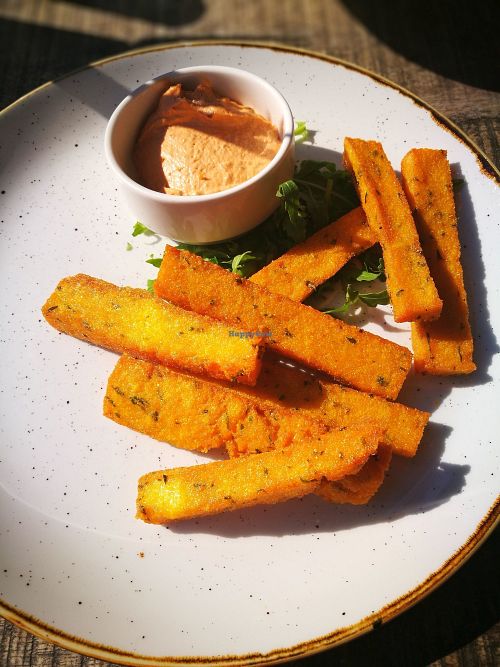 starter: polenta fries at Veganic in Krakow