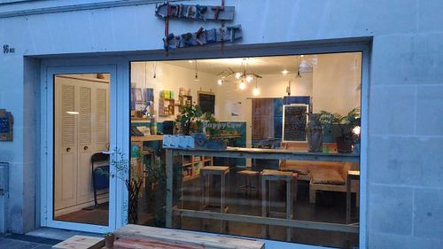 By night at Le Court Circuit in Tours