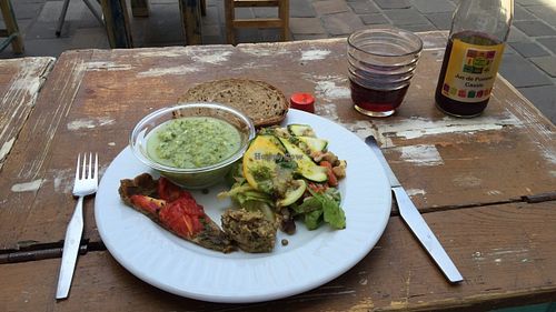Complete vegan meal at Le Court Circuit in Tours