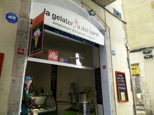 ice cream at La Gelateria del Barri - Born La Ribera in Barcelona